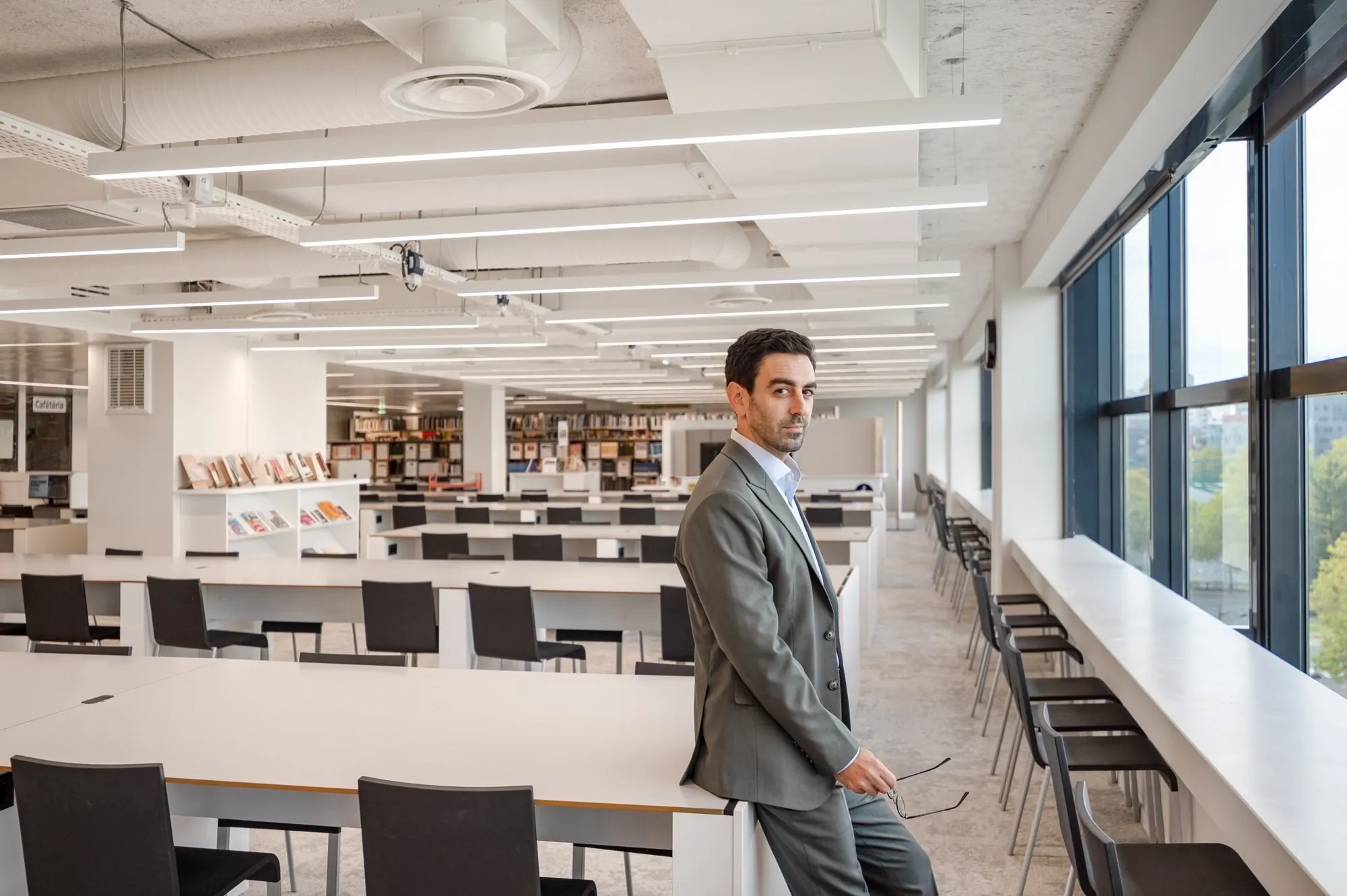 Andrés Mariño Maza in the reading room of BPI Lumière, Bibliothèque publique d'information, Paris